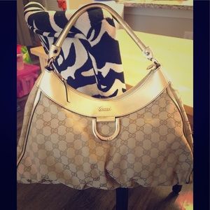 NWT Auth GUCCI Signature Hobo Bag Platinum Gold ❤️